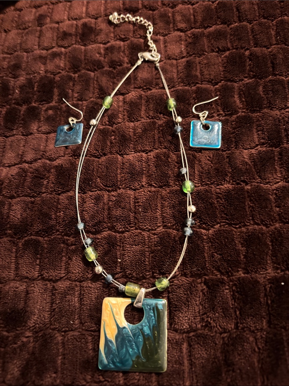 Fashion Jewelry Blue Green Yellow Square Pendant Necklace with Matching Earrings